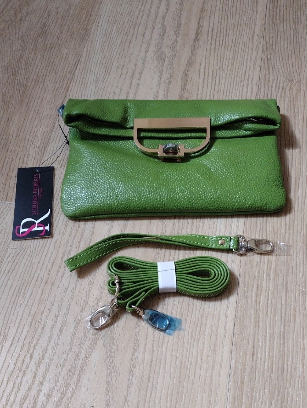 Sondra Roberts Lime Green Pebbled Faux Leather Purse Clutch Wristlet Turn-Lock